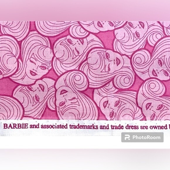 Rare Barbie Packed Head Cotton Retired Fabric one Full Yard 45Lx36H - Picture 3 of 8